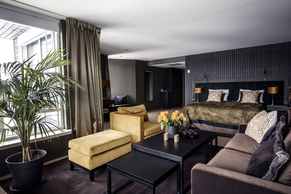 Suite, Lake View photo 3
