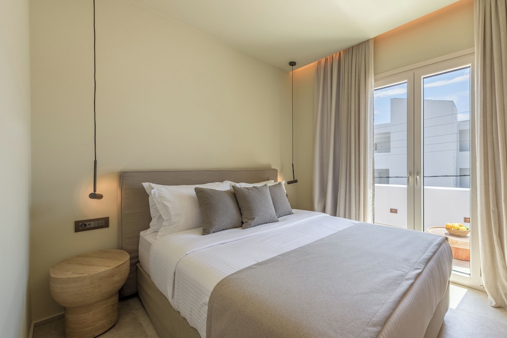 Deluxe Double Room, City View
