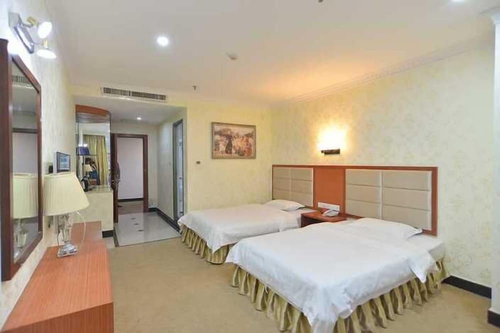 Deluxe Twin Room photo 2