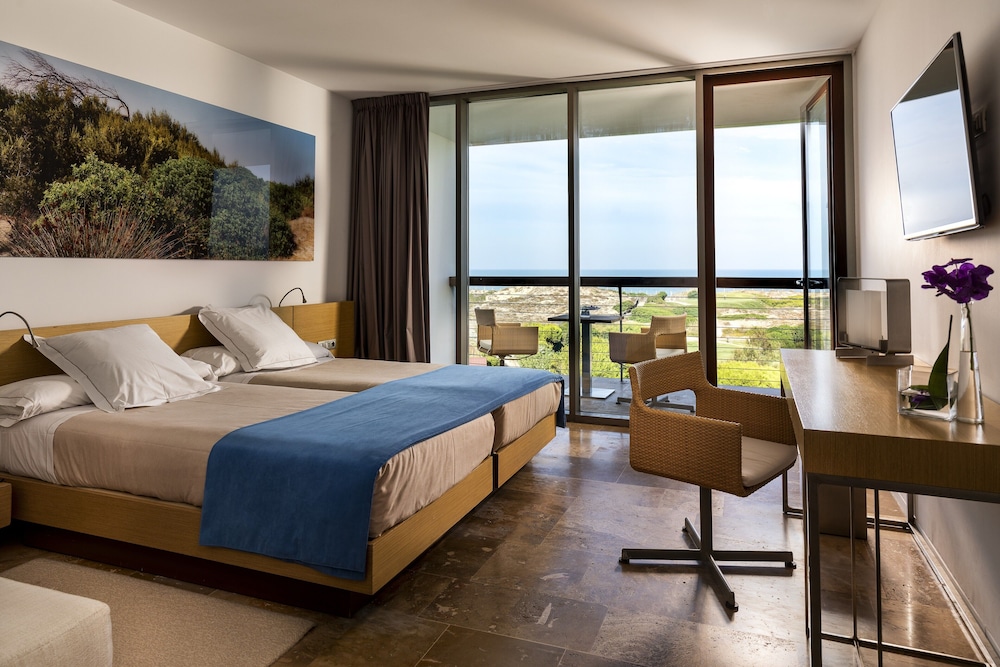 Superior Twin Room, 2 Twin Beds - Photo 1