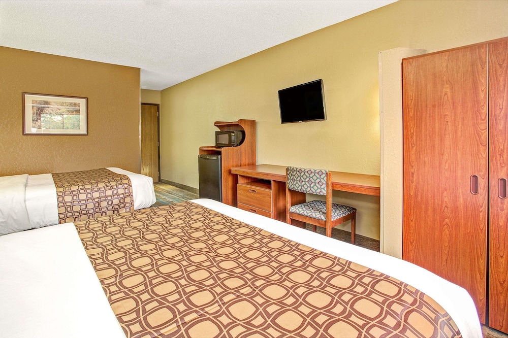 Room, Accessible - Photo 1