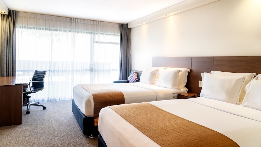 Standard Room, 2 Double Beds - Photo 1