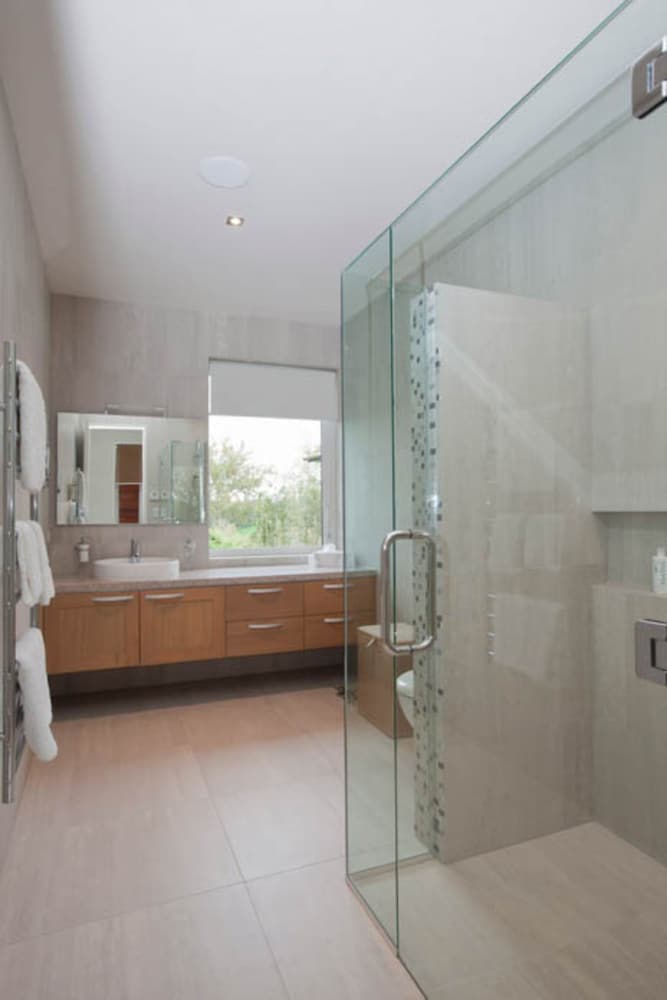 Twin Room, Shared Bathroom, Garden View photo 2