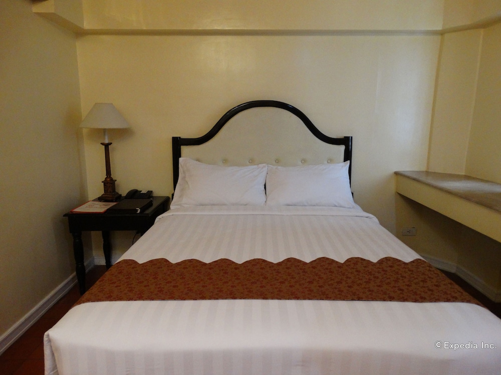 Executive Room, 1 Queen Bed - Photo 5