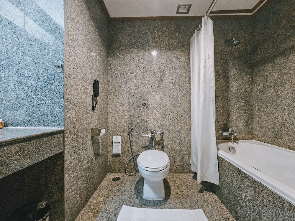 Deluxe Twin Room photo 2
