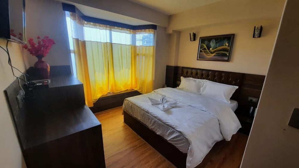 Standard Double Room - Photo 9