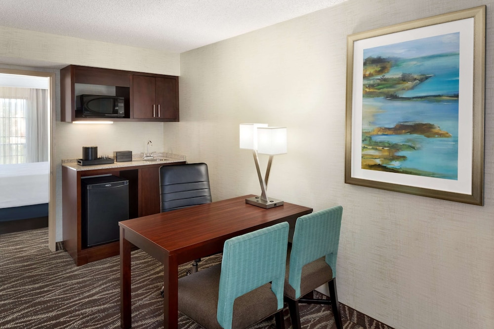 Suite, 1 King Bed, Non Smoking - Photo 3