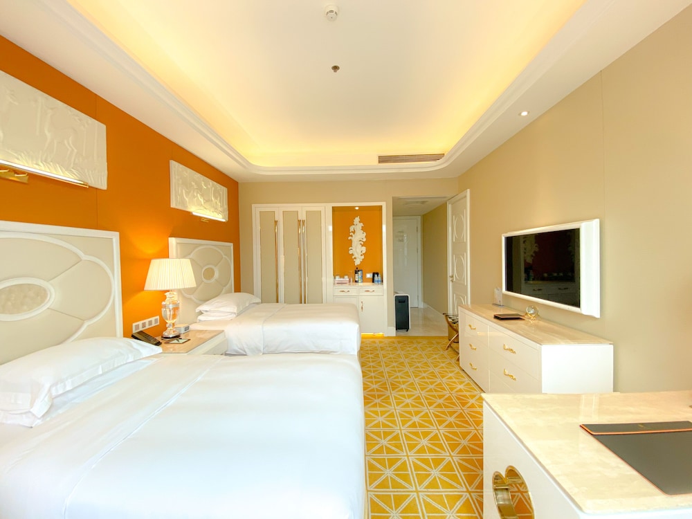 Superior Twin Room, City View - Photo 1