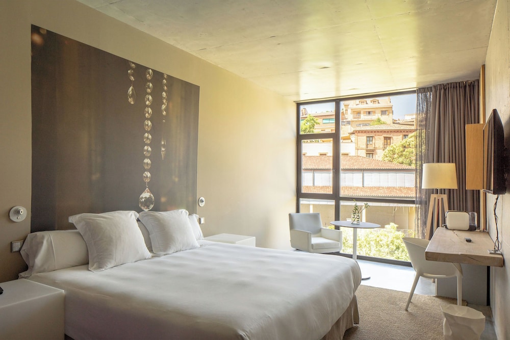 Deluxe Double Room Deluxe Double Room