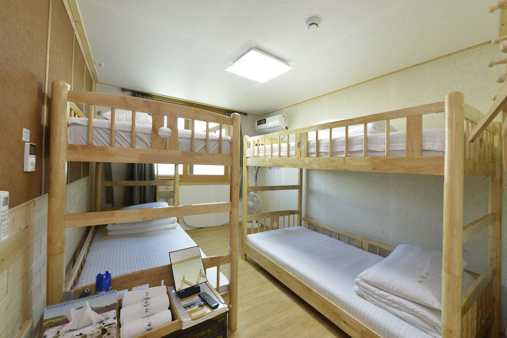 Shared Dormitory, Women only (4 persons) photo 2