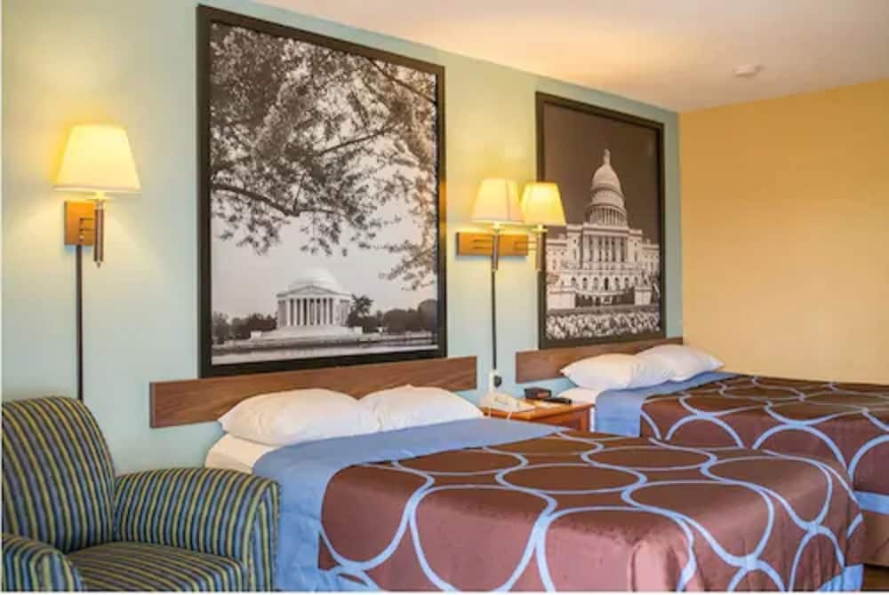 Room, 2 Double Beds, Smoking photo 2