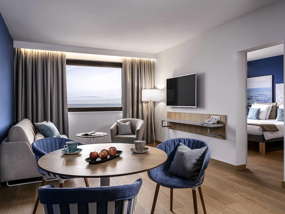Suite, 1 Queen Bed