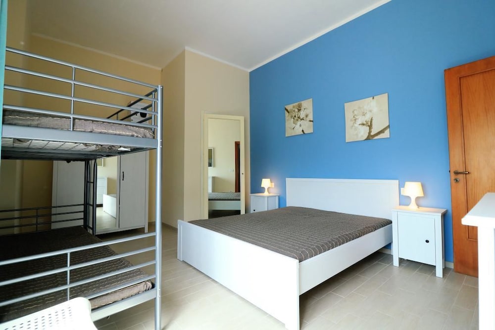 House, 2 Bedrooms, Kitchen photo 1
