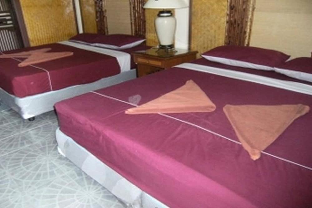 Family Room (2 double beds) photo 1