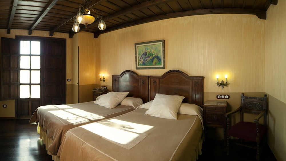 Double Room - Photo 2