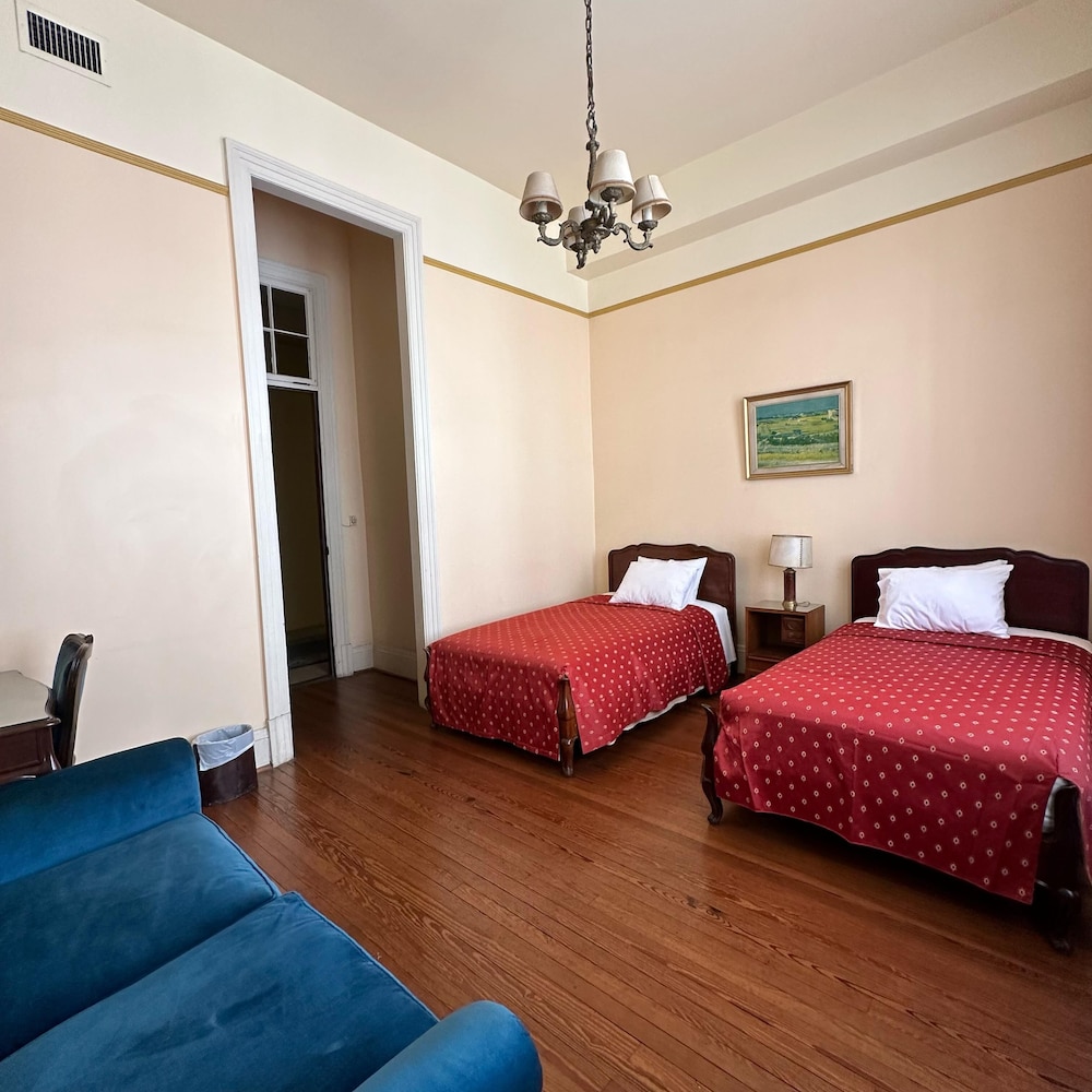 Classic Quadruple Room photo 2