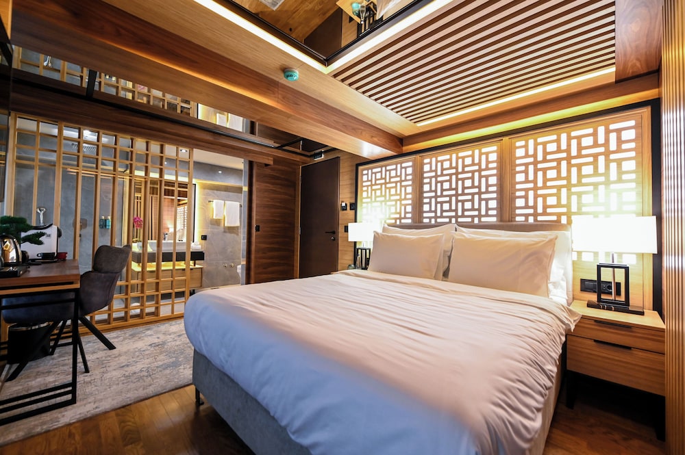 Deluxe Double Room - Photo 1