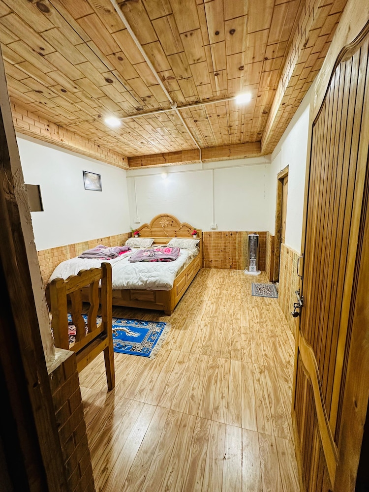 Deluxe Room, Mountain View photo 3