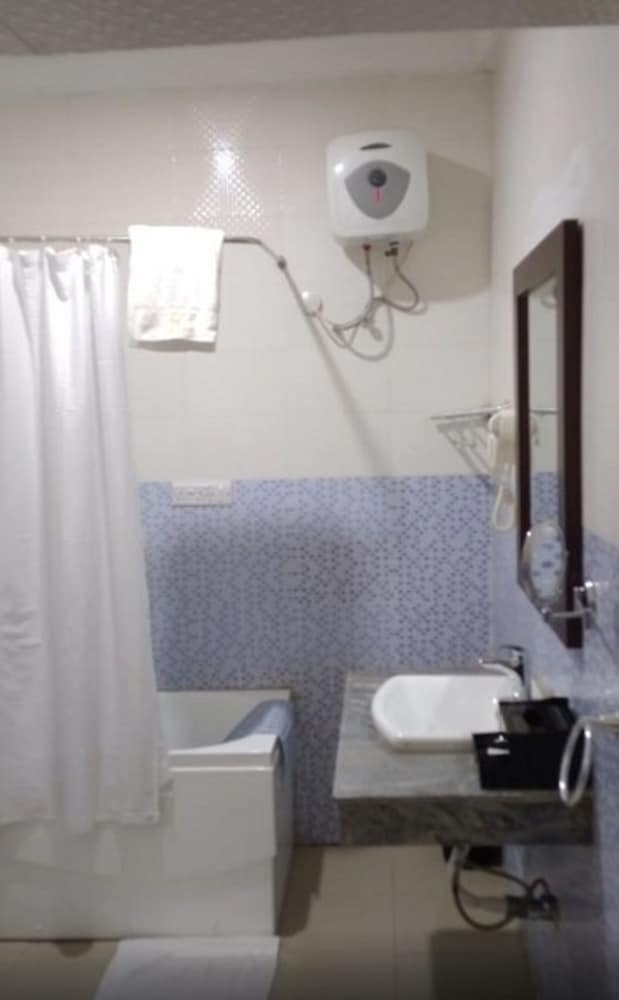 Deluxe Room - Photo 4