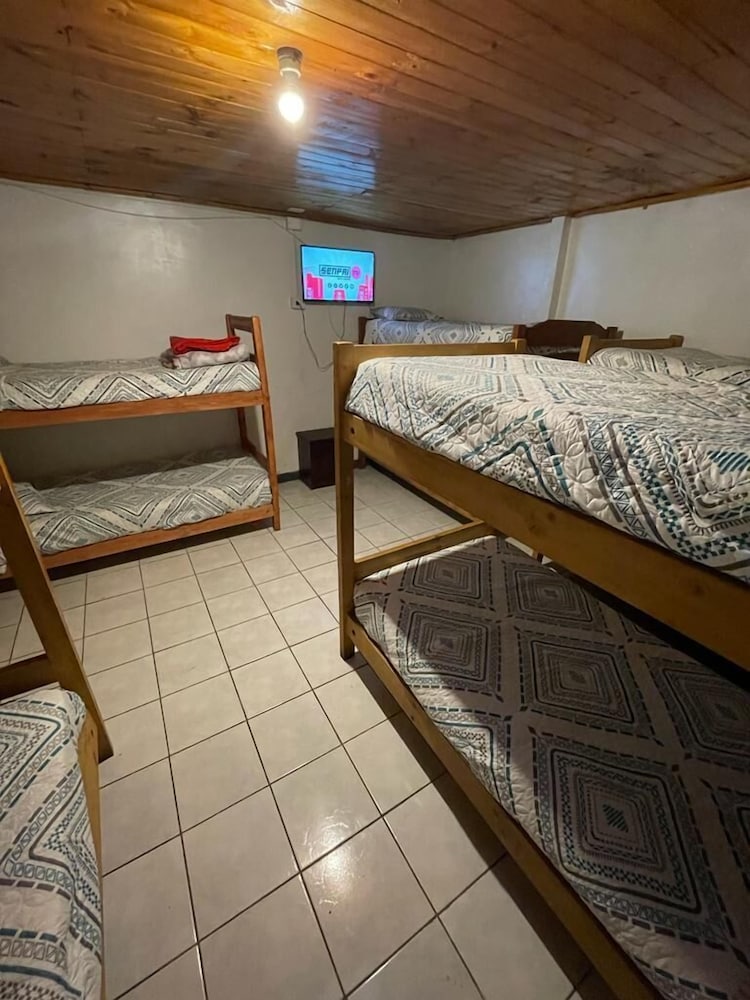 Family Room, Multiple Beds photo 3