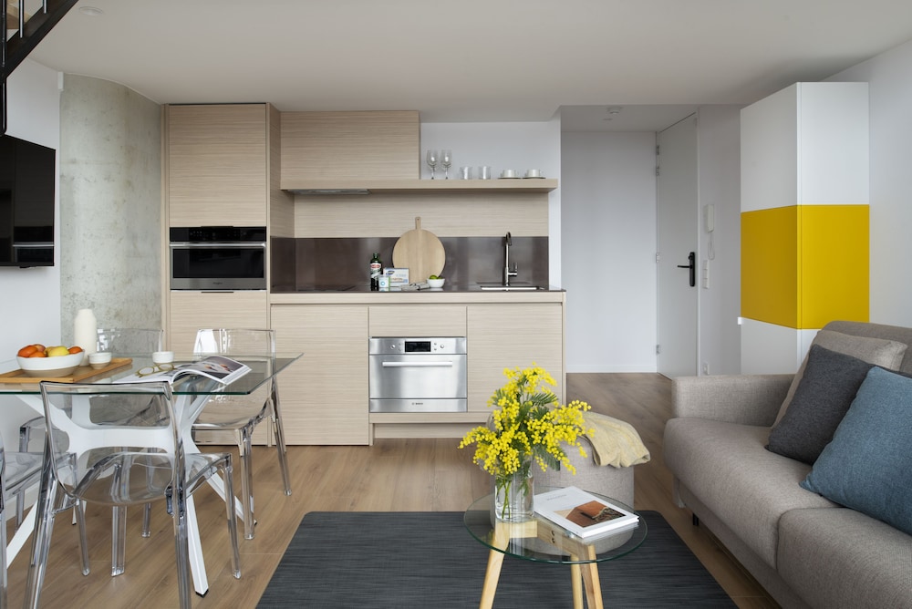 Apartment, 2 Bedrooms, River View (For 1-4) photo 3