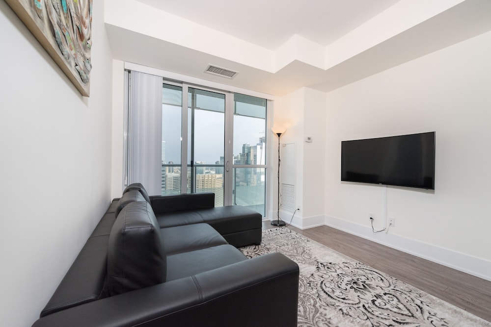 City Condo, 1 Queen Bed, City View