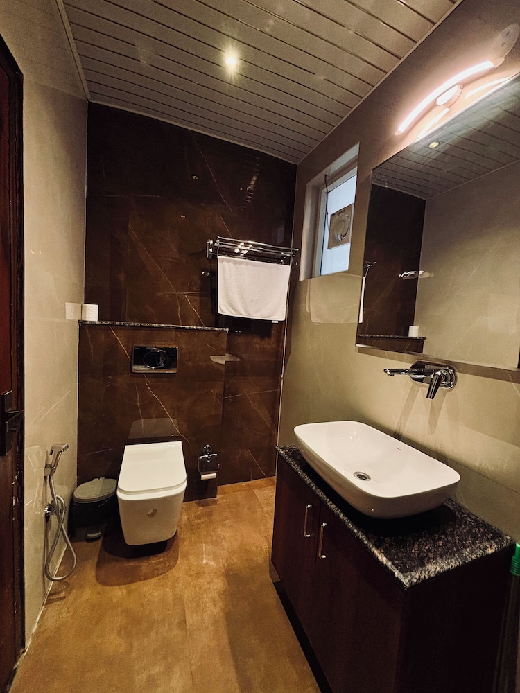 Standard Room - Photo 13