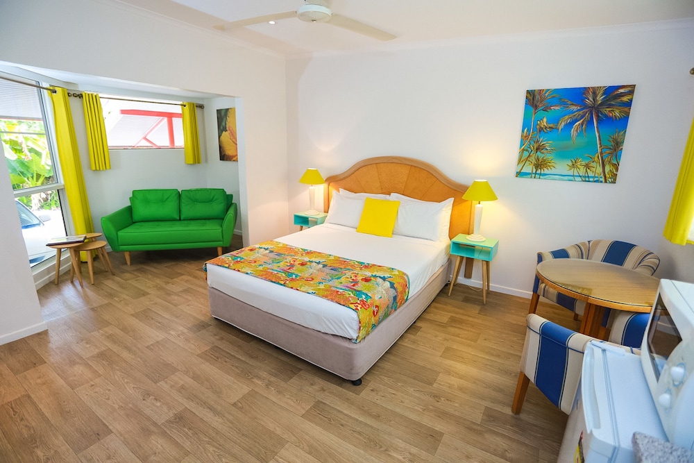 Studio, 1 Queen Bed - Photo 11