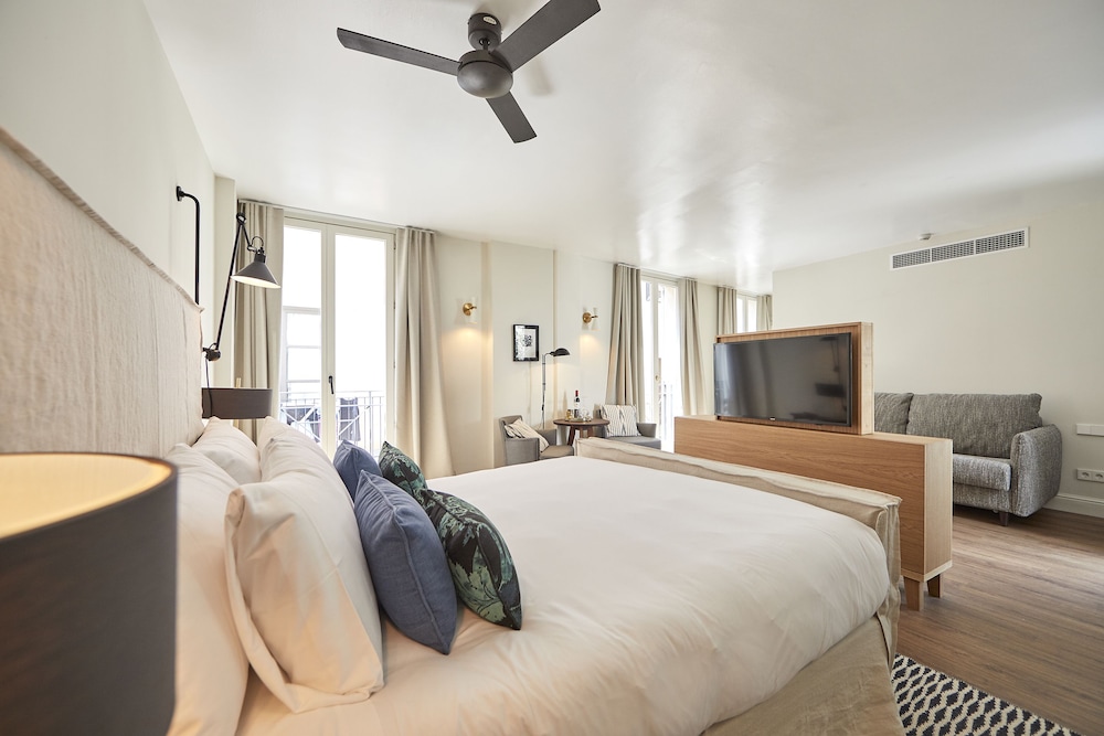 Junior Suite (3 adults) - Photo 1