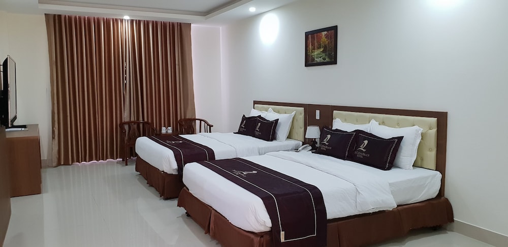 Deluxe Double Room with One Twin Bed and 2 Adults Occupancy (Non Smoking) photo 3