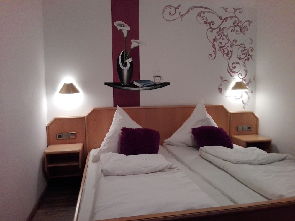 Comfort Double Room, 1 King Bed photo 2