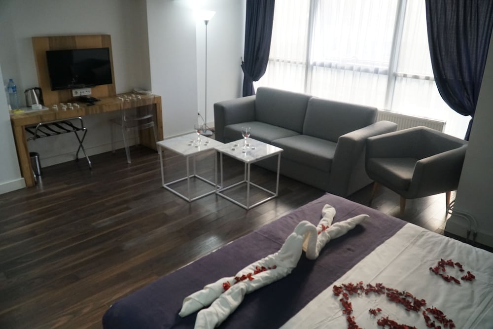 Deluxe Suite photo 1