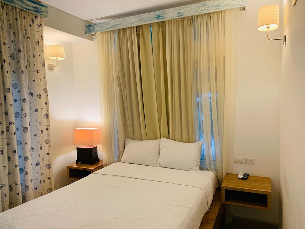 Deluxe Apartment, 1 Queen Bed, Housekeeping, Corner
