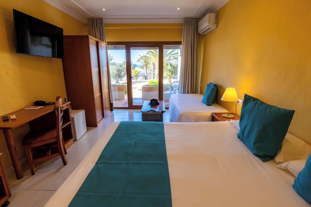 Triple Room, Garden View - Photo 4