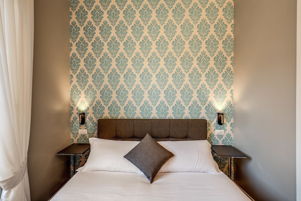 Superior Double Room, 1 King Bed, Non Smoking photo 3