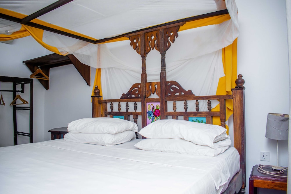 Deluxe Double or Twin Room photo 3