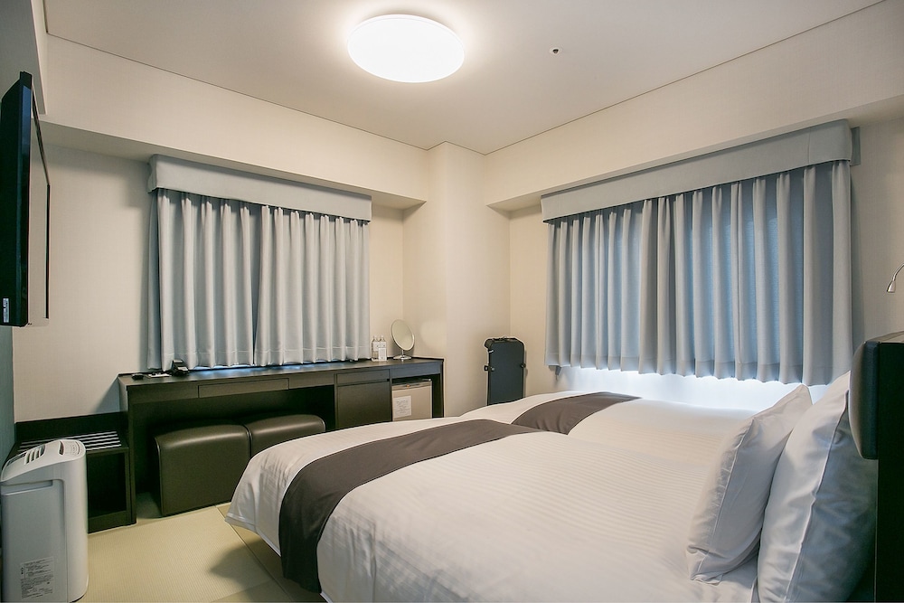 Standard Twin Room, Non Smoking - Photo 12