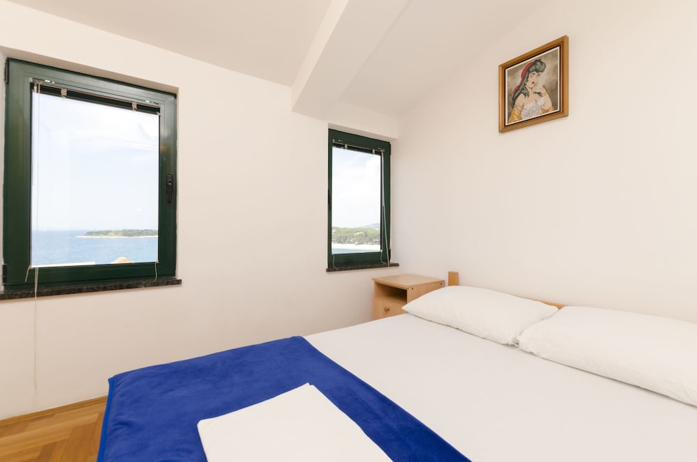 Apartment (A1)