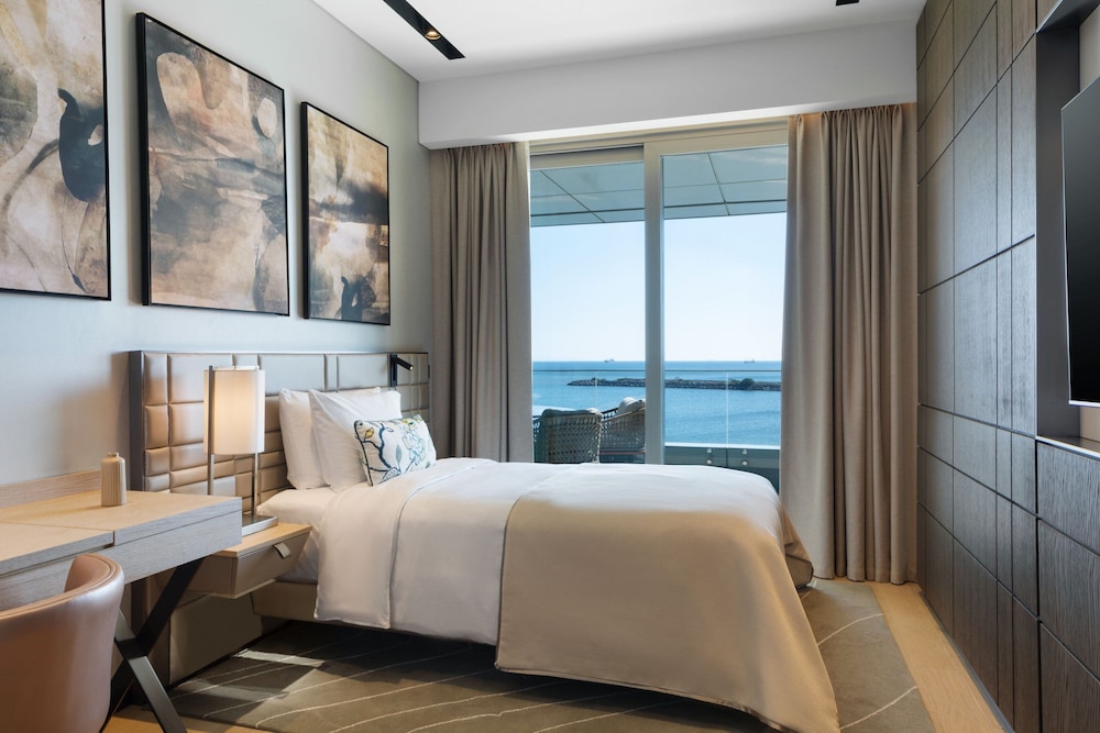 Splendor Two Bedroom Residence, Executive lounge access, 2 King, Sea view, Balcony thumbnail 6