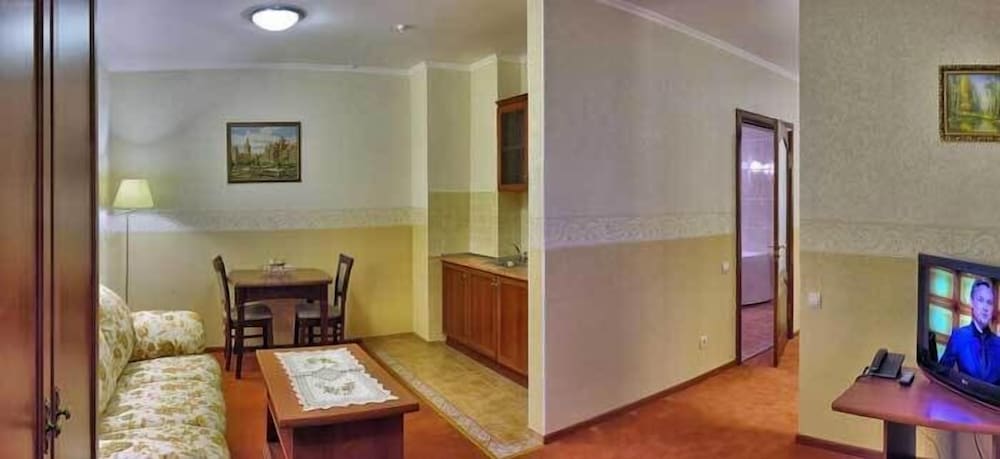 Family Apartment photo 3