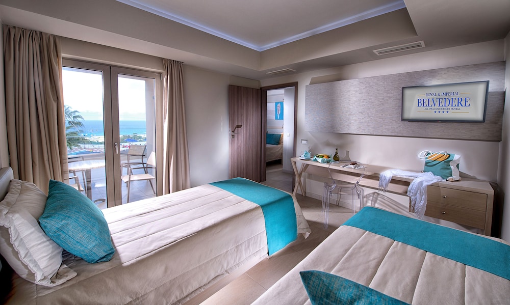 Superior Family Room with Sea View - Photo 3