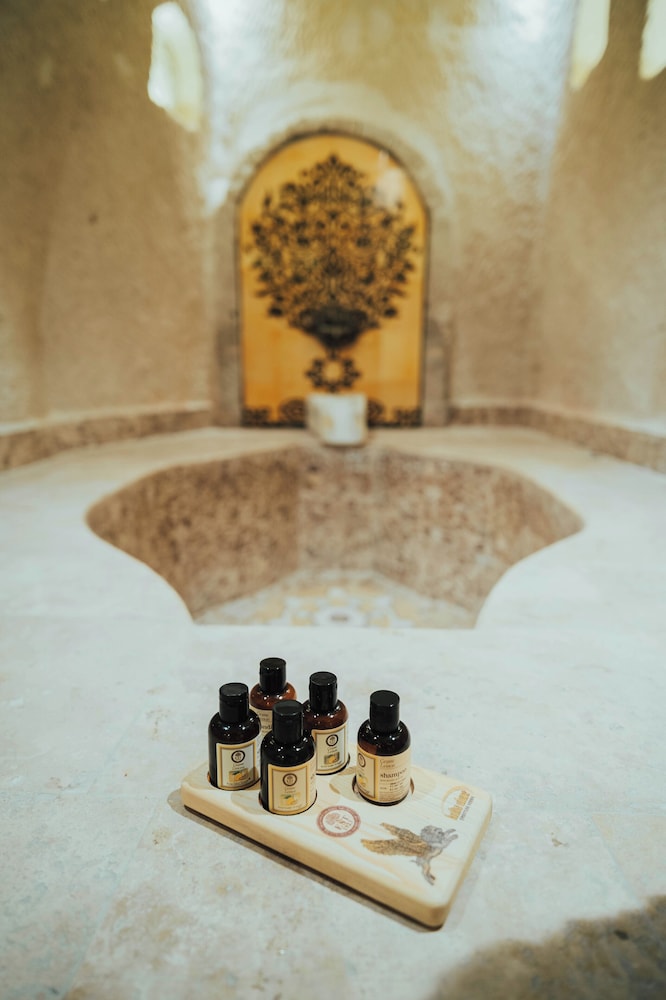 Deluxe Stone Suite with Stone - Photo 15