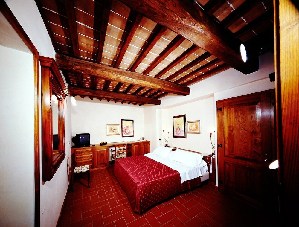 Standard Double Room - Photo 3