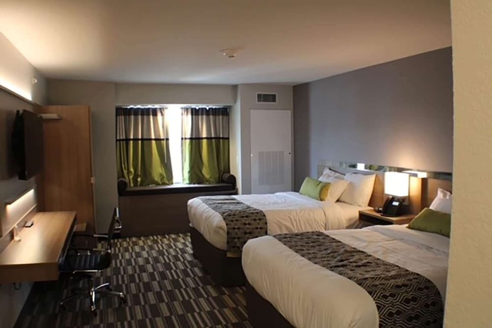 Room, 2 Queen Beds, Accessible, Non Smoking (Mobility) - Photo 1