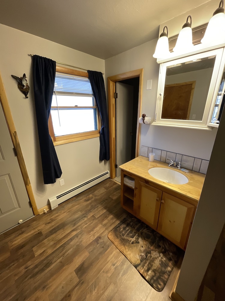 Single Room, 1 King Bed, Non Smoking, Ground Floor photo 3