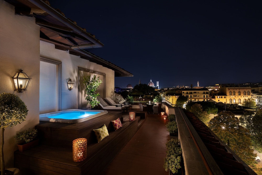 Signature Suite, 1 Bedroom, Terrace (Balcony)