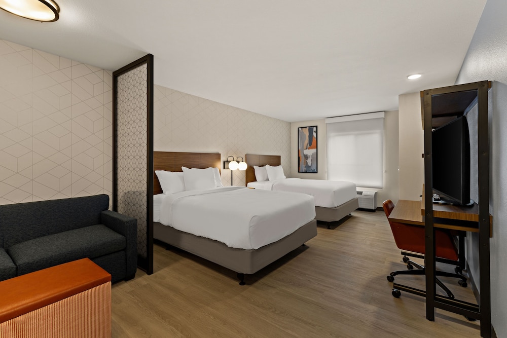 Room, 2 Queen Beds, Non Smoking - Photo 4