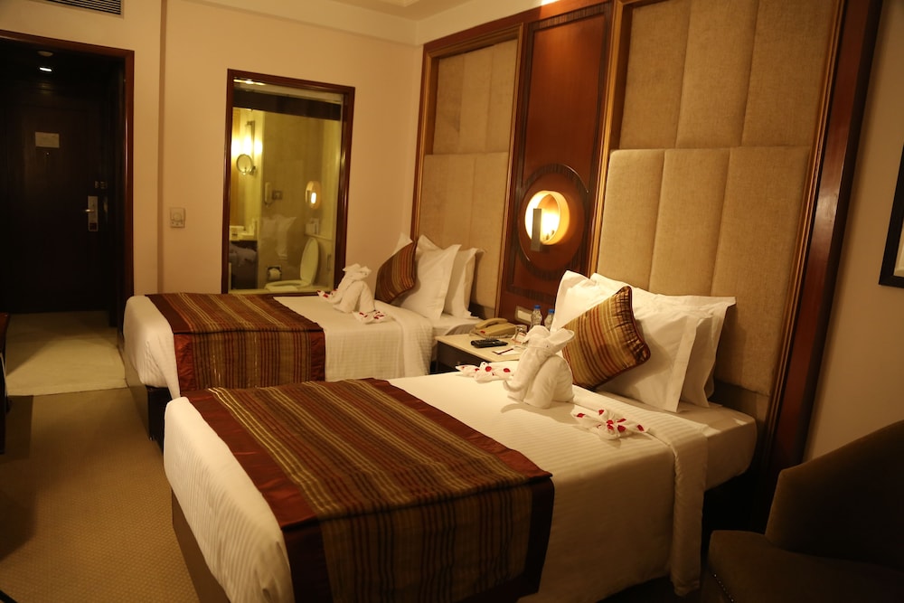 Executive Room - Photo 6