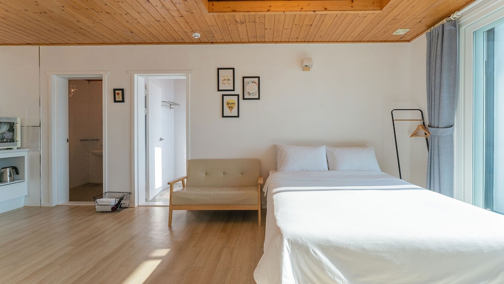 Standard Room, Sea View (B) photo 2