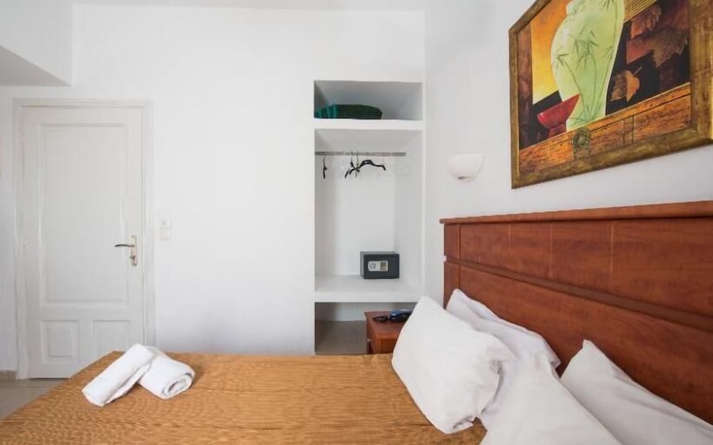 Standard Room - Photo 1
